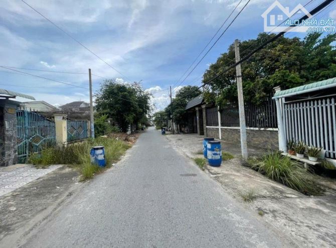 BÁN ĐẤT THỔ GẦN BỆNH VIỆN XUYÊN Á – TÂN PHÚ TRUNG – CỦ CHI – 300m2 GIÁ 750 TRIỆU - 1