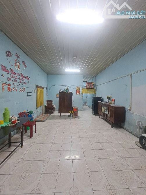 Nhà cấp 4 đường NGUYỄN VĂN QUÁ, phường ĐÔNG HƯNG THUẬN, Q12, dt 138m2 (6,5mx23m), Hẻm 5m - 1