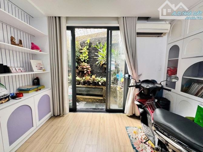 Nhà 5 tầng CÓ THANG MÁY Mặt tiền đường TCH3 phường TCH Q12 dt 69m2 (4,8mx14m) Đường 6m - 1