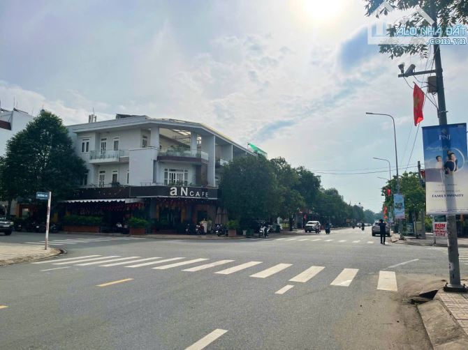Bán nhà mặt tiền N1 khu D2D trung tâm TP Biên Hòa - 1
