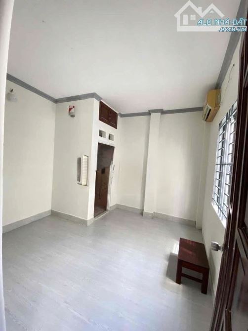 Cần cho thuê nhà nguyên căn 3 tầng 2pn ngay trung tâm Phú Nhuận đi đâu cũng tiện - 1