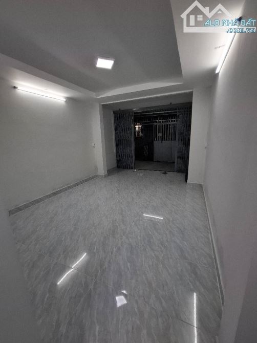 NHÀ 4 TẦNG, GIÁ RẺ, NGANG LỚN 5M NỞ HẬU TÀI LỘC 6M, 230M2. HOÀI THANH, P14 Q8. NHỈNH 6 TỲ - 1