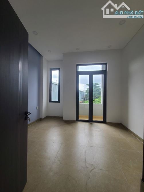 BÁN GẤP NHÀ TÔ KÝ, 5,2 tỷ, HẺM THÔNG 8M, DT 4X19, 3PN MỚI XÂY - 1