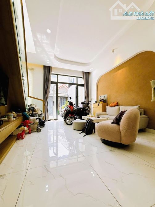 BÁN NHÀ TÂN THỚI NHẤT Q12 - 2 TẦNG 94M2 ( 6M X 19M ) - HẺM XE HƠI - 6.16 TỶ. - 1
