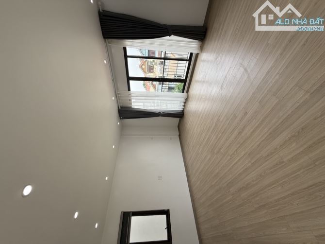 BÁN NHÀ LÔ GÓC ĐÀM QUANG TRUNG, LONG BIÊN – 40M², MT 4.8M, 6 TẦNG, THANG MÁY, GIÁ 9.1 TỶ - 1