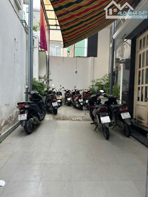 HẺM 3 GÁC, 1 XẸT ĐINH TIÊN HOÀNG VÀO 50M, GIÁP QUẬN 1, 40m2  GIÁ 4,8 TỶ - 1
