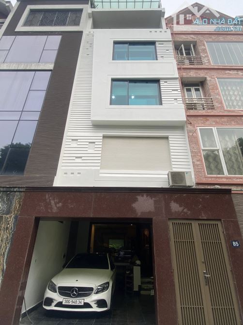 Hàng Hiếm - Lạc Long Quân - Khu Phân Lô Cao Cấp 10 Nhà , Xây 5 Tầng , Hiện Đại , Gara Oto - 1