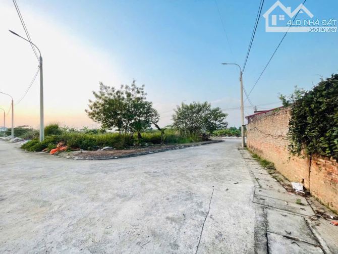Hơn 8 tỷ, 69m2 đấu giá X5 Đông Tây, Vân Nội sát đường lớn và trường học. - 1