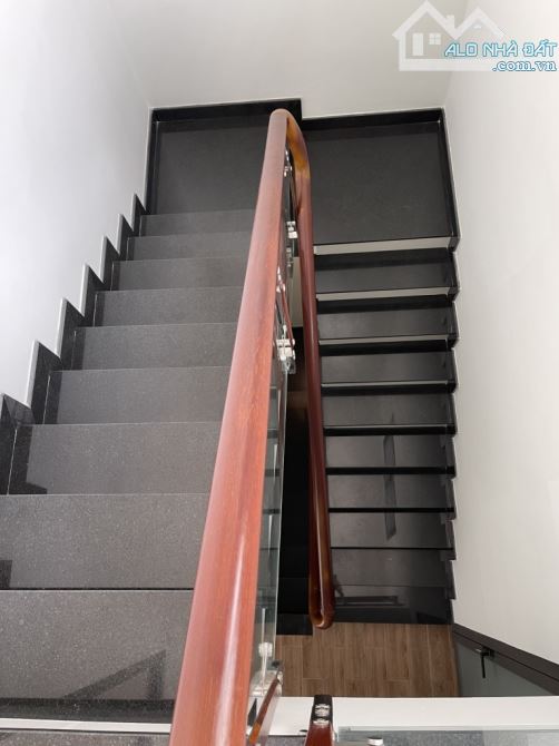 BÁN NHÀ ĐẸP 4 TẦNG -HXH -NGANG 5,7M  H LỘ 2 BTDA BT CHỈ 6,3 TỈ - 1