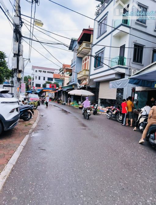 Đa Tốn - Bán đất, Ô tô tải, tặng nhà C4 + 45m2 - Mt.7.3. 50m ra chợ bún ., - 1