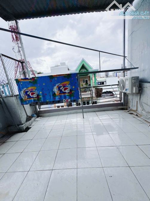 BÁN NHÀ 18CHDV, NỞ HẬU, KO LG QH - GẦN ĐH BÁCH KHOA - 99m2, 3TẦNG - 9,5 T - 1