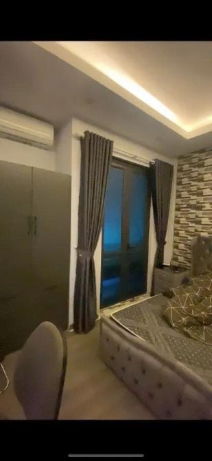 Hiếm nhà đẹp 5 tầng mặt phố 19 Tháng 5, 53m2, MT 4.7m, KD sầm uất, giá 18.5 tỷ - 1