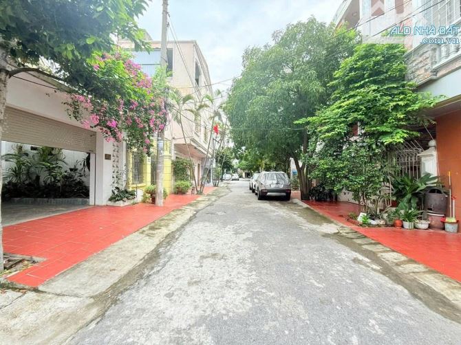 Bán đất mặt đường Đoàn Kết khu Quán Nam - DT 117m - Mt 5,3m hướng Tây Nam - 1