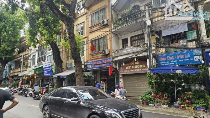 BÁN NHÀ MẶT PHỐ HOÀNG HOA THÁM – VỈA HÈ  - KD  ĐỈNH CAO - DT45m2 – 17.5 tỷ - 2 THOÁNG. - 1