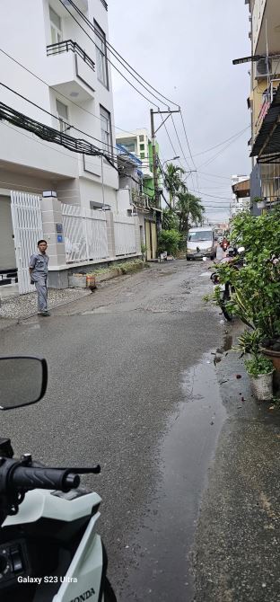 CHỈ 8.5 TỶ  CÓ NGAY NHÀ MỚI 5 TẦNG SIÊU ĐẸP, FULL NỘI THẤT, GẦN MT TỈNH LỘ 10 - 1