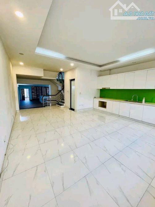 Mặt Phố An Dương Vương - Diện tích 110m2, 4 Tầng , 1 Hầm , Kinh Doanh Vỉa Hè , Giá Đầu Tư - 1