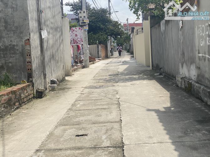 BÁN 60m LÔ GÓC ĐƯỜNG THÔNG Ô TÔ THỊ TRẤN QUANG MINH GIÁ RẺ NHẤT KHU VỰC - 1