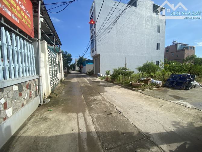 BÁN 62M ĐƯỜNG THÔNG Ô TÔ ,TRUNG TÂM THỊ TRẤN QUANG MINH MÊ LINH - 1