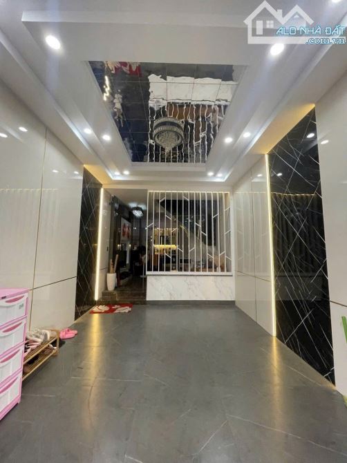 SIÊU PHẨM MẶT TIỀN – KHU CƯ XÁ ĐỘC LẬP, QUẬN TÂN PHÚ – GIÁ CHỈ 9.9 TỶ - 1