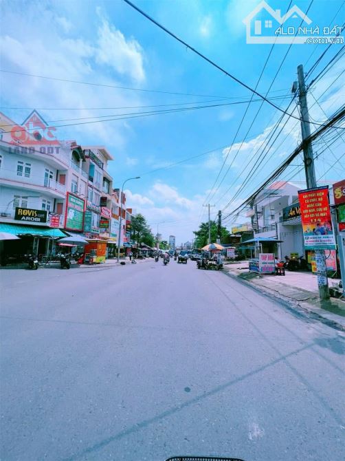 Bán nhà mặt tiền 1 trẹt 1 lầu sổ riêng thổ cư p. Long Bình - 1