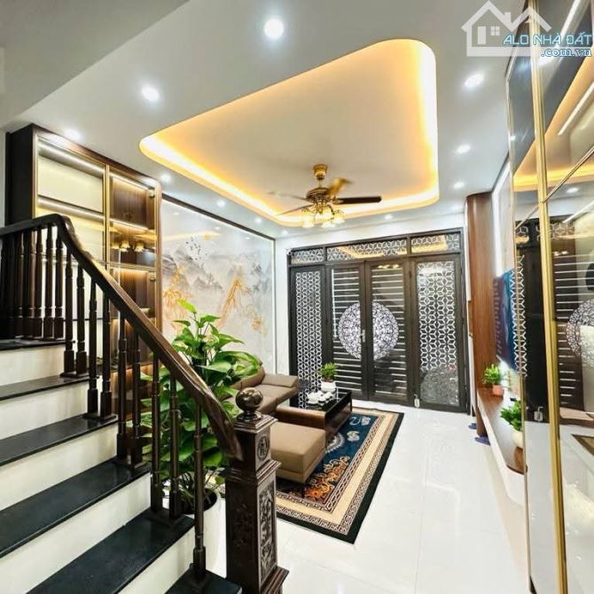 Bán nhà phố Vip Hàm Nghi 36m2x5T dân xây, ô tô đỗ cửa, full nội thất, ở ngay, giá đầu tư - 1