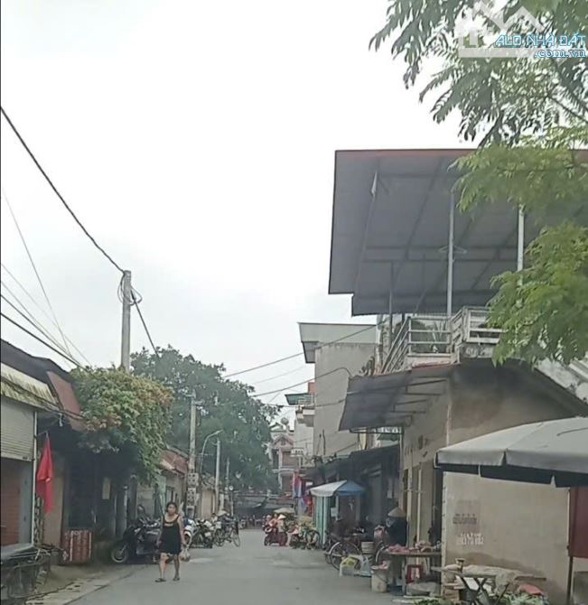 BÁN ĐẤT TRỤC KINH DOANH GẦN CHỢ SƠN TẠI LIÊN BÃO - 1