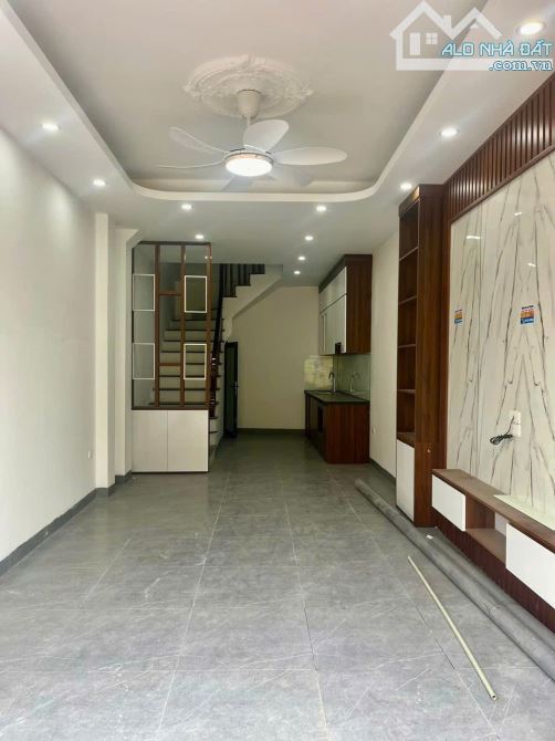 Chỉ  4 tỷ tý  nhà mới toanh Yên Nghĩa , Hà Đông - ô tô đỗ cửa - full nội thất - tổng 6 ngủ - 1