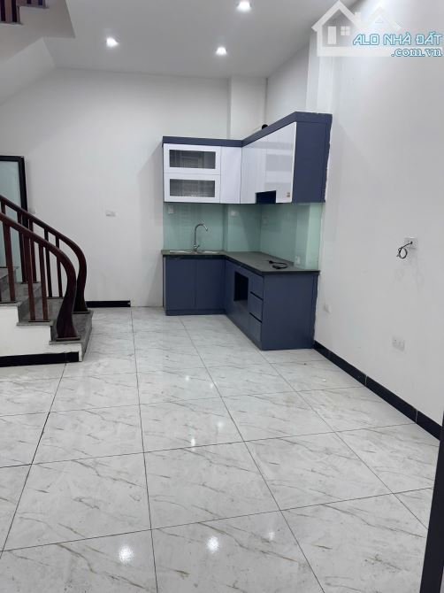 Nhà mới 5 tầng xã Tả Thanh Oai, Thanh Trì, gần ô tô, giá 5.2 tỷ - 1