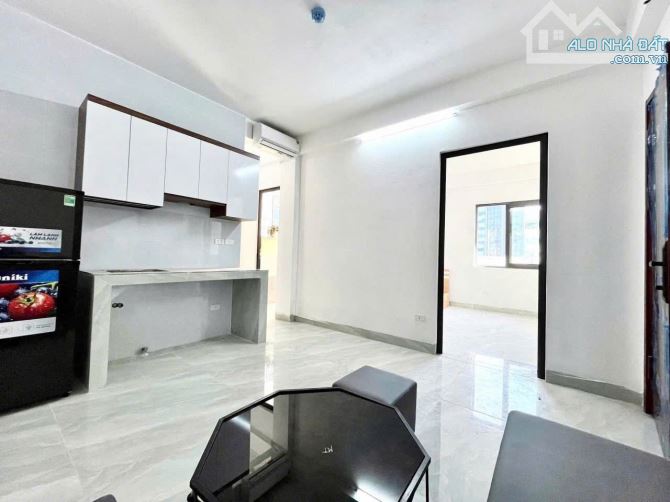 Cho Thuê CCMN 20 Mỹ Đình Nam Từ Liêm 45m2 1N1K Cửa Sổ Ban Công Giặt Riêng Thang Máy Ô Tô - 1