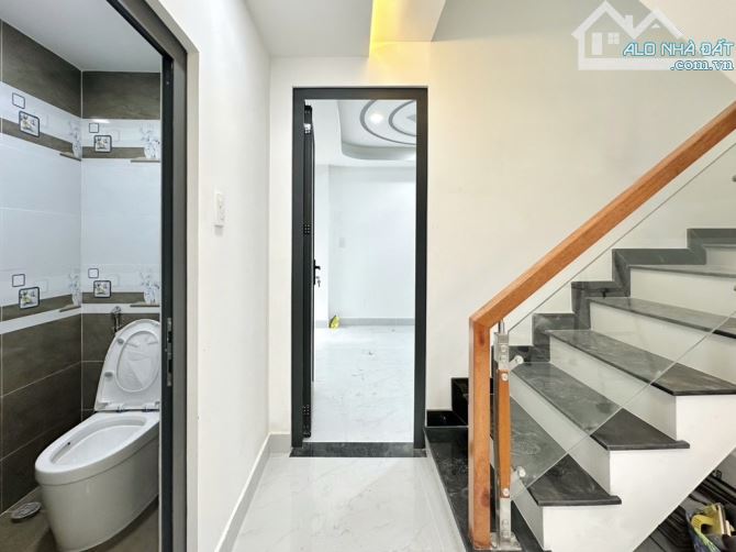 Phú Nhuận, nhà đẹp ở ngay, giáp Phan Xích Long,4 Tầng,46m2, 5Pn, gần HXH, 8.25 Tỷ - 1