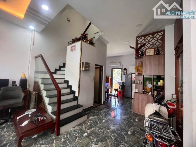 Nhà 4 tầng 56m² hẻm xe hơi Đình Phong Phú – giá 6.3 tỷ TL - 1