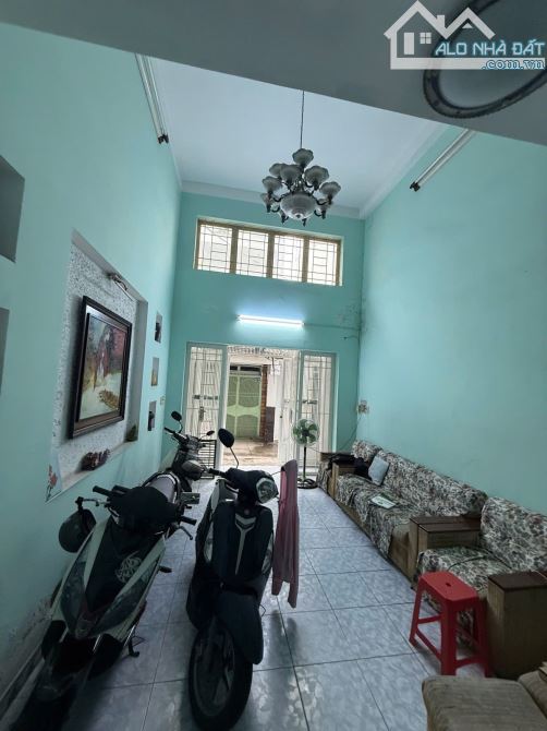 NGUYỄN TRÃI QUẬN 1 NGAY BỘ CỘNG AN DT ĐỦ 56M2, HẺM Ô TÔ CÁCH MT 20M, 4 TẦNG - 1