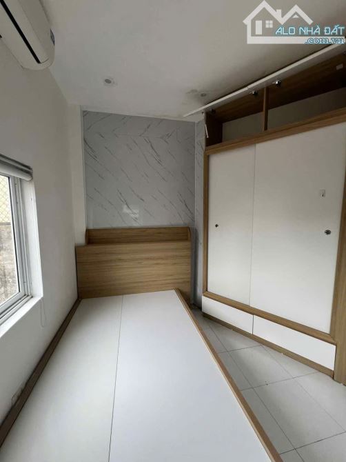 Cho thuê nhà Văn Hương 5 tầng, 2 ngủ, 3 vs, 6.5 triệu/tháng - 1