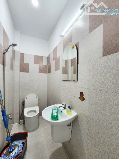 KHU TÂN SƠN NHÌ - HẺM XE HƠI TRẦN VĂN ƠN NHÀ 5 TẦNG 5PN MỚI ĐẸP GIÁ 6TỶ 380 TL - 12