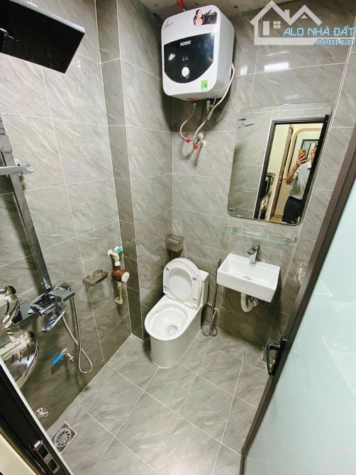 NGỌC KHÁNH-LA THÀNH-TOÀ CCMN-78Mx7TẦNG THÁNG MÁY-MẶT TIỀN 8M-15PHÒNG-GẦN PHỐ-19TỶ - 12