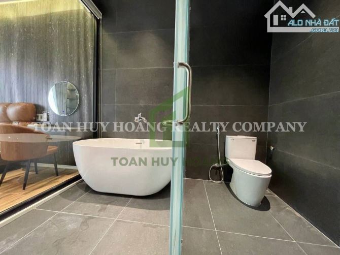 Nhà 3 Tầng 4 Phòng Ngủ Hiện Đại Nam Việt Á – D399 - 12