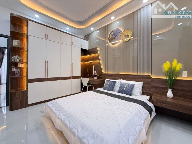 GIÁ TỐT KHU QUẬN 10 - HẠ GIÁ CÒN 5,76TỶ ĐƯỜNG TAM ĐẢO, NGAY KHU CƯ XÁ BẮC HẢI. SỔ CHUẨN - 13