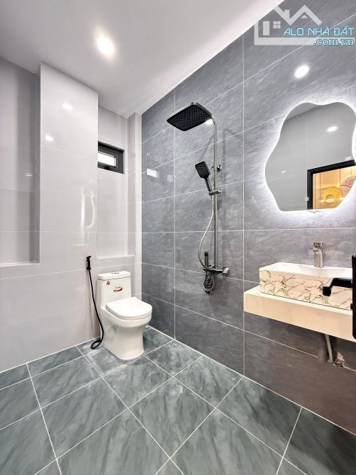 GIÁ TỐT KHU QUẬN 10 - HẠ GIÁ CÒN 5,76TỶ ĐƯỜNG TAM ĐẢO, NGAY KHU CƯ XÁ BẮC HẢI. SỔ CHUẨN - 14