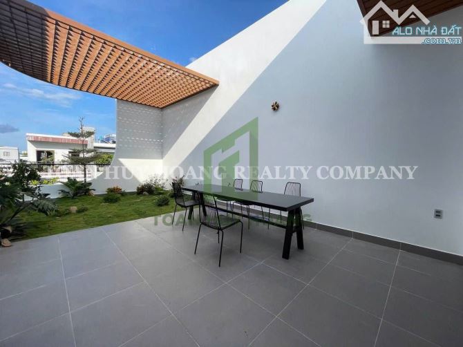 Nhà 3 Tầng 4 Phòng Ngủ Hiện Đại Nam Việt Á – D399 - 16