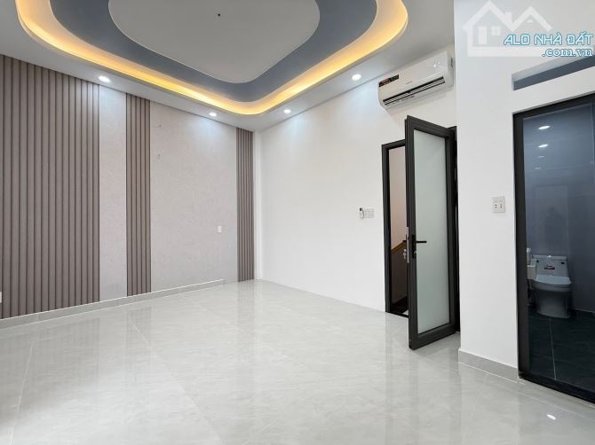 GIÁ TỐT KHU QUẬN 10 - HẠ GIÁ CÒN 5,76TỶ ĐƯỜNG TAM ĐẢO, NGAY KHU CƯ XÁ BẮC HẢI. SỔ CHUẨN - 18