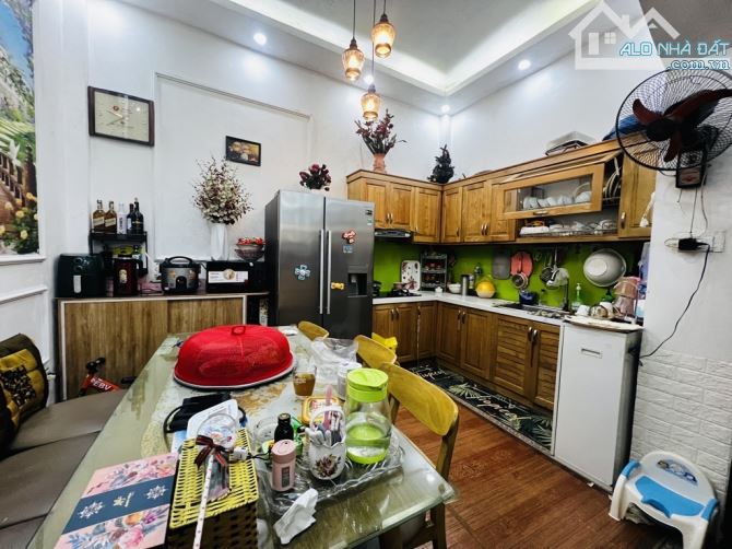 Diện tích rộng - giá rẻ, chỉ 150tr/m, bán nhà Minh Khai, ngõ thông - 2 thoáng trước sau.