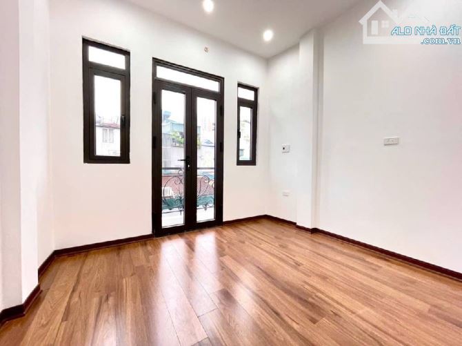 BÁN NHÀ MINH KHAI - nhà dân xây, 5 phòng ngủ vừa ở vừa cho thuê