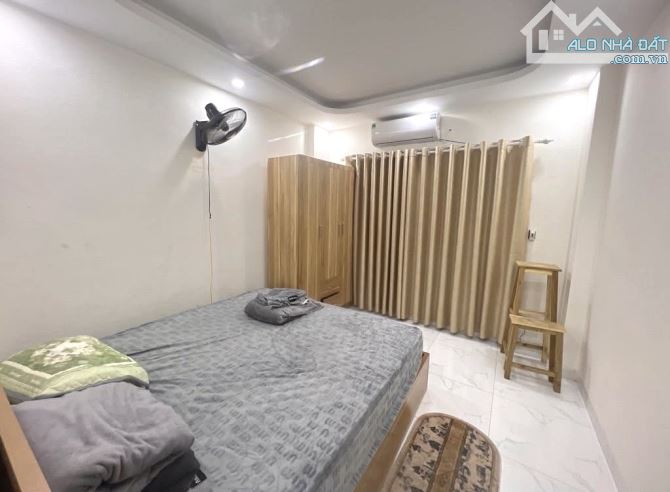 Sát Trần Đại Nghĩa- Dân xây, ngõ 2.5m- 37m- Nhỉnh 7 tỷ - 2