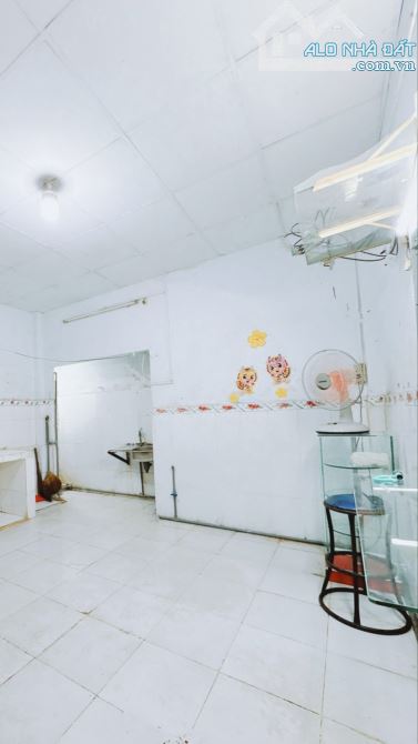 💥 Bán nhà Quận 4 cho SINH VIÊN/GĐ TRẺ - DTSD 33M2 - 3 TẦNG - 2PN - CHỈ 2 TỶ +🚘 - 2