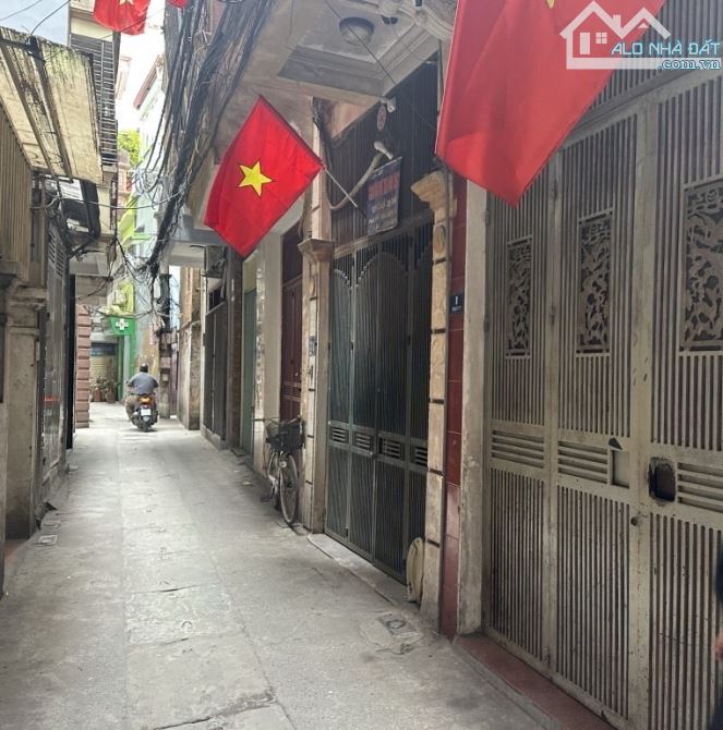 BÁN NHÀ TRUNG TÂM QUẬN THANH XUÂN + 45M2 + CHỈ 9 TỶ - 2