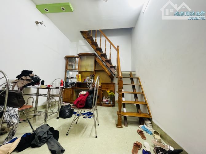 Nhà 1 Trệt 1 Lầu  Ngay Chợ Đầm, Cách Biển Chỉ 700m . Giá 1 tỷ 900 tr . - 2