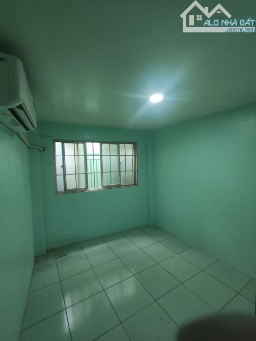 Bán nhà 4 tầng ngay trung tâm Q6 DTSD 44m2 có sổ hồng riêng giá chỉ nhỉnh 1T - 2