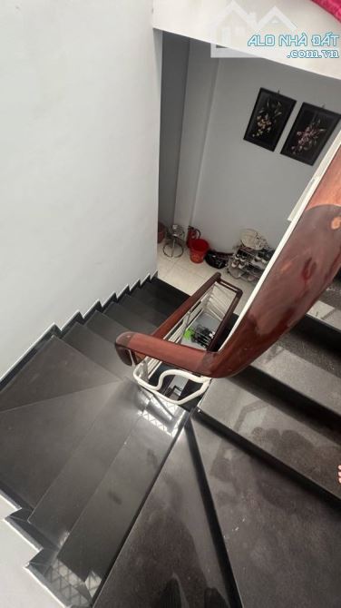 Nhà 1 sẹc hẻm 5m, KDBB, 4 tầng  - Đoàn Văn Bơ – nhỉnh 5,... tỉ. - 2