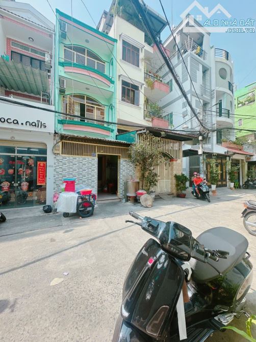 Chỉ 7tỷ. Bán nhà hẻm 10m Nguyễn Tri Phương Quận 10. 3 tầng kiên cố - 2