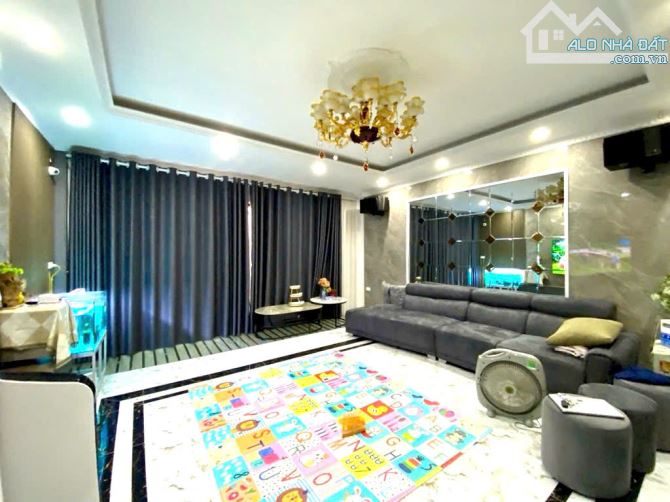 CHỈ DÀNH CHO NHỮNG AI THÍCH DIỆN TÍCH RỘNG -  NHÀ DÂN XÂY 55 M², 6 TẦNG, MT 5,9 M, - 2